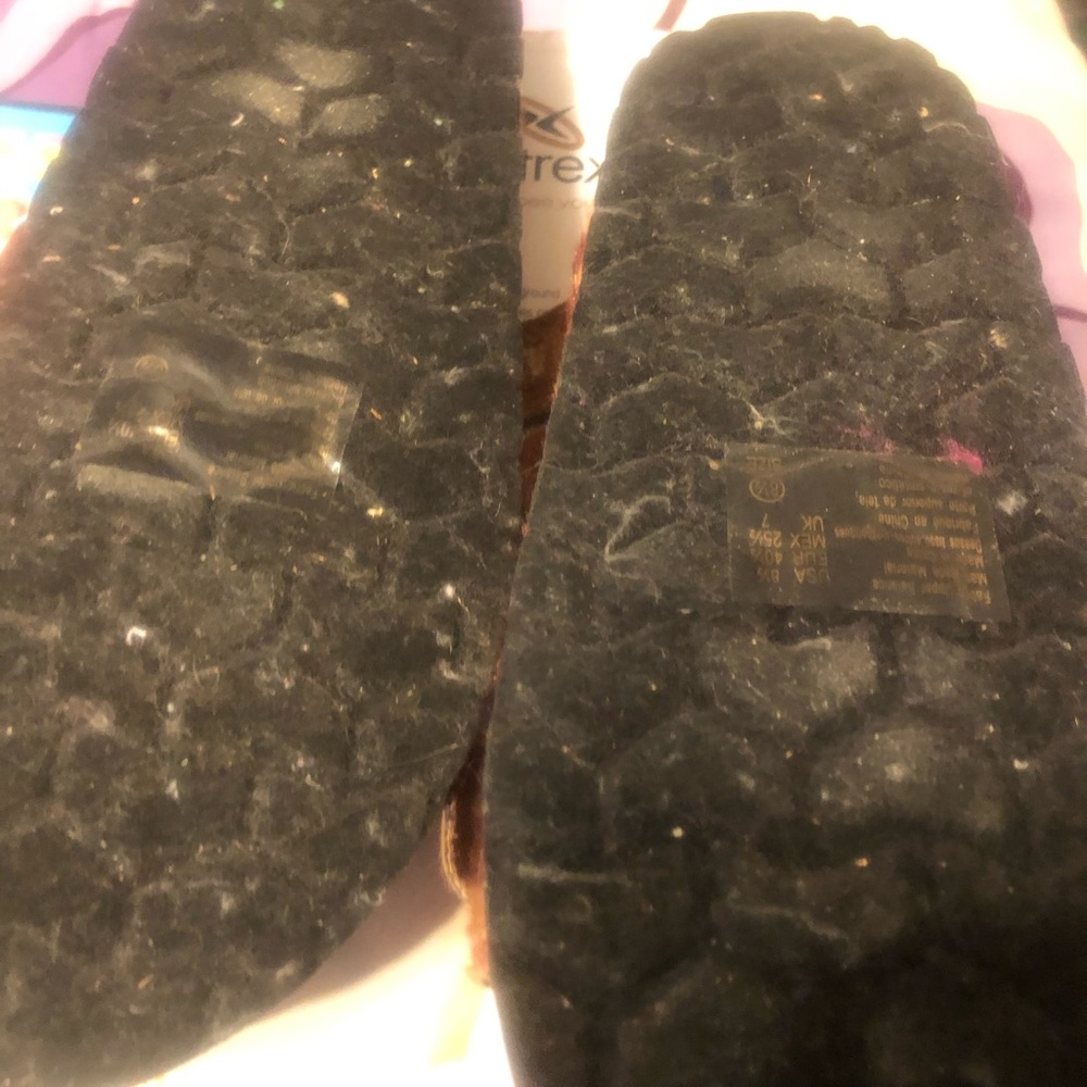 Sandels - Picture 2 of 2